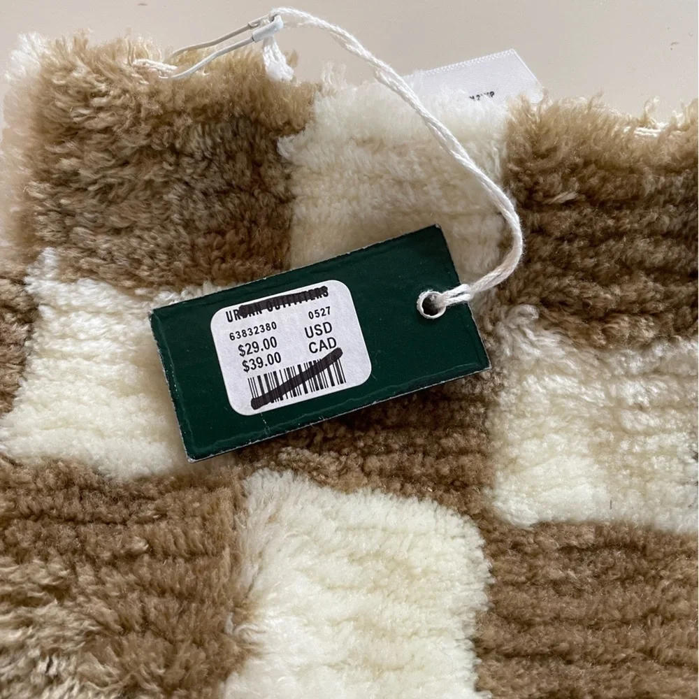 NWT Urban Outfitters Checkerboard Tufted Planter Cover